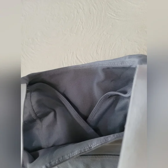 Lululemon, Adjust‎ Me Bra, Fossil, Size 8 - Picture 5 of 12